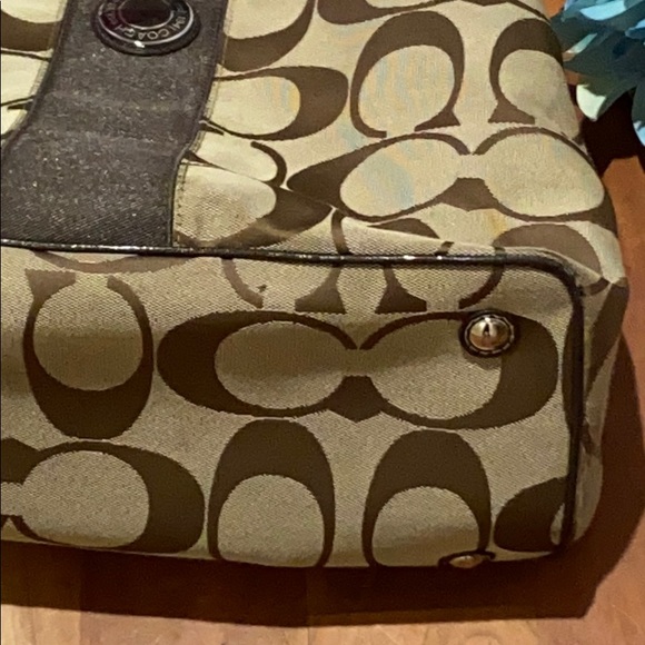 Signature Coach Shoulder Purse Bag Brown Tan - Picture 3 of 11